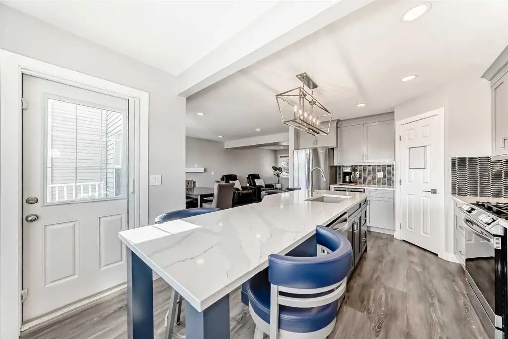 48 Bridleglen Road SW
