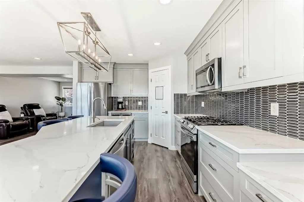 48 Bridleglen Road SW