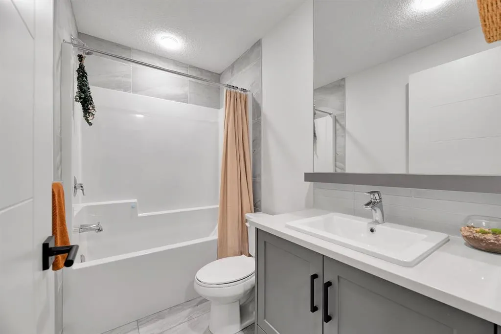 100 Walgrove Court SE, #2108
