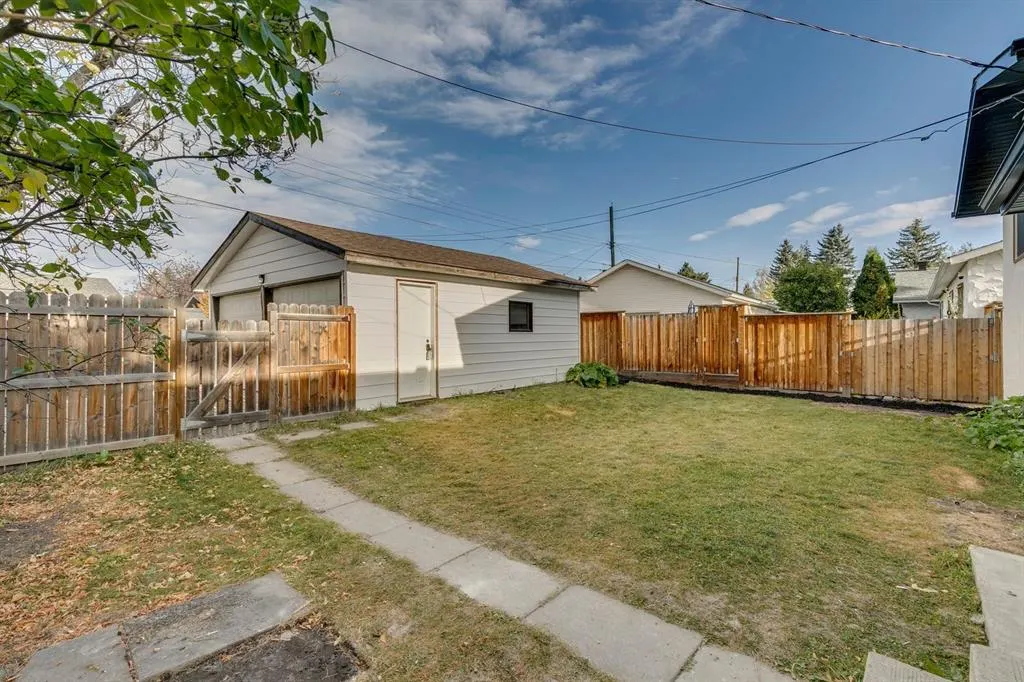 1304 Lake Sylvan Drive SE