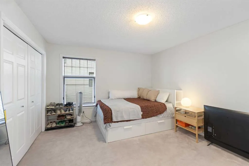 4944 8 Avenue SW, #202
