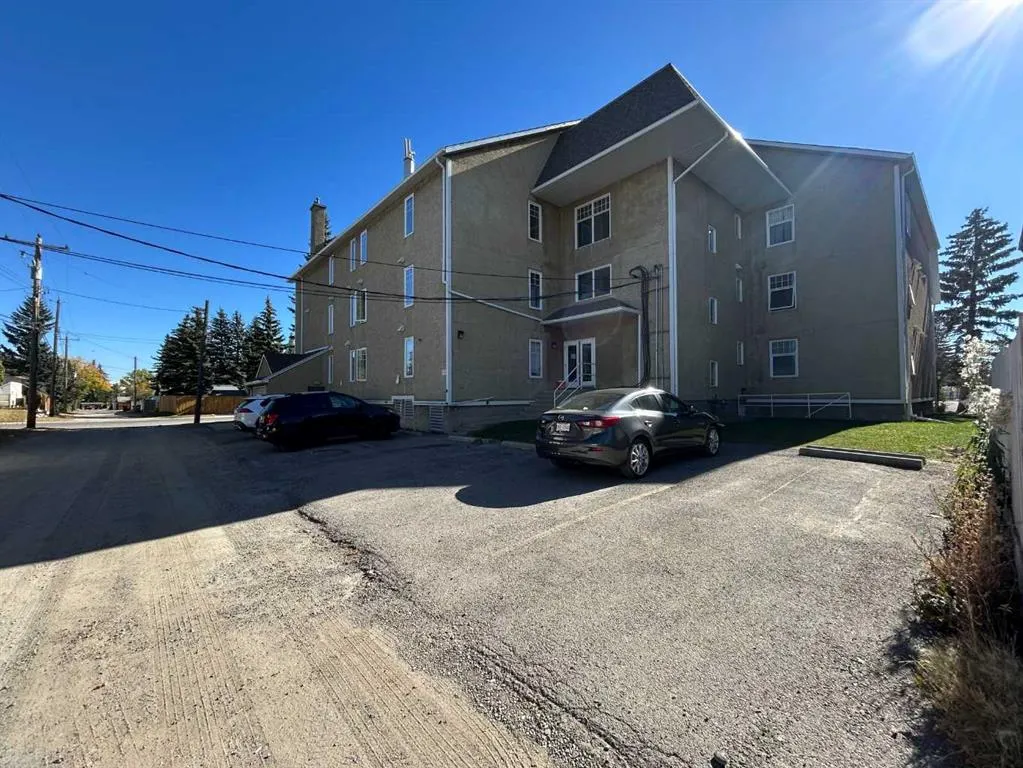 4944 8 Avenue SW, #202