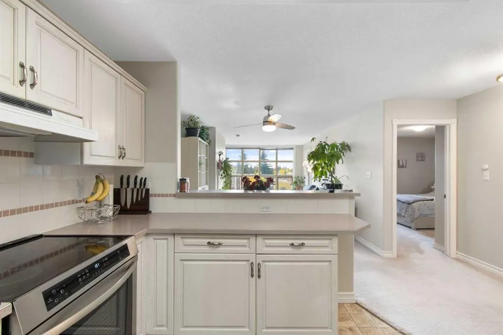 4944 8 Avenue SW, #202