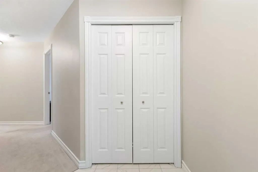 4944 8 Avenue SW, #202