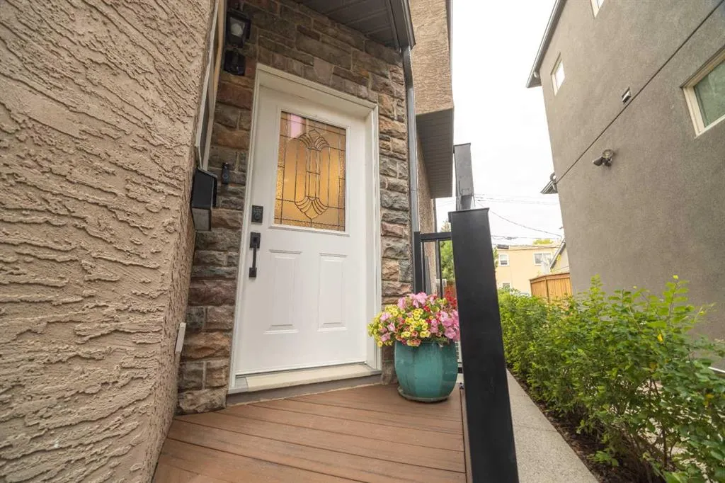 3423 5 Avenue NW, #2