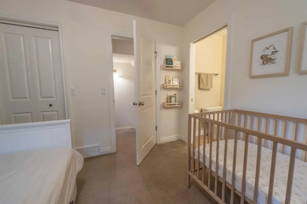 3423 5 Avenue NW, #2