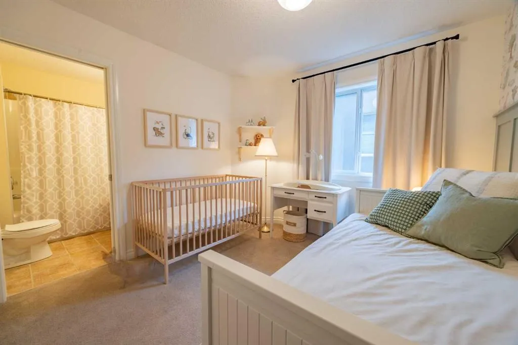 3423 5 Avenue NW, #2