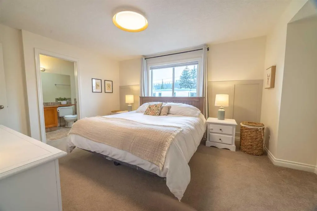 3423 5 Avenue NW, #2