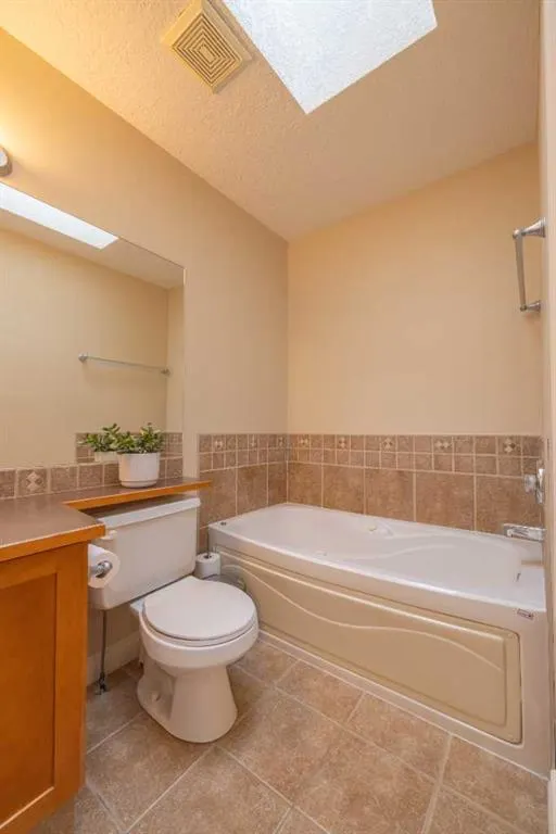 3423 5 Avenue NW, #2