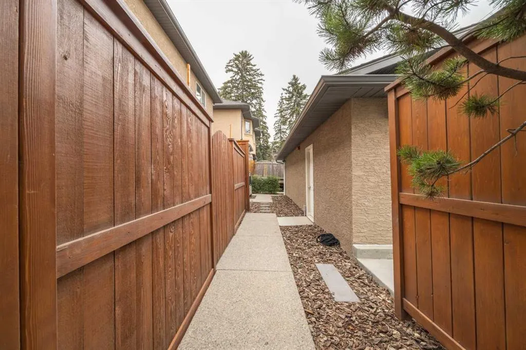 3423 5 Avenue NW, #2