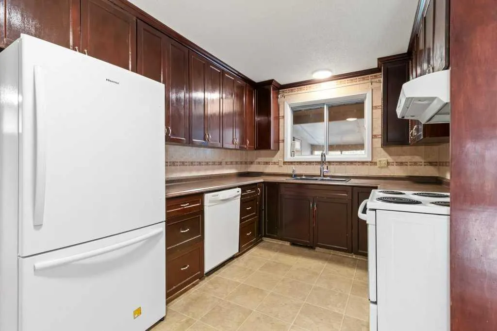 59 Nyman Crescent