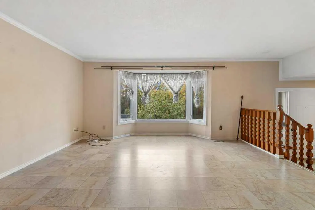 59 Nyman Crescent