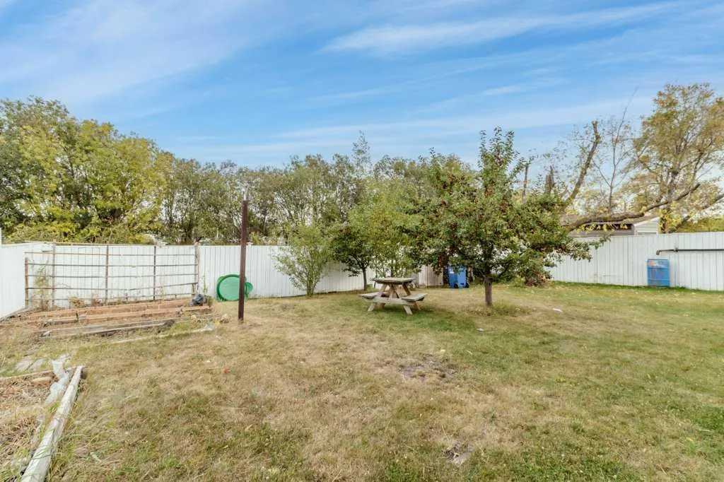59 Nyman Crescent