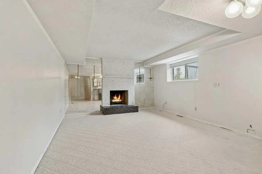 59 Nyman Crescent