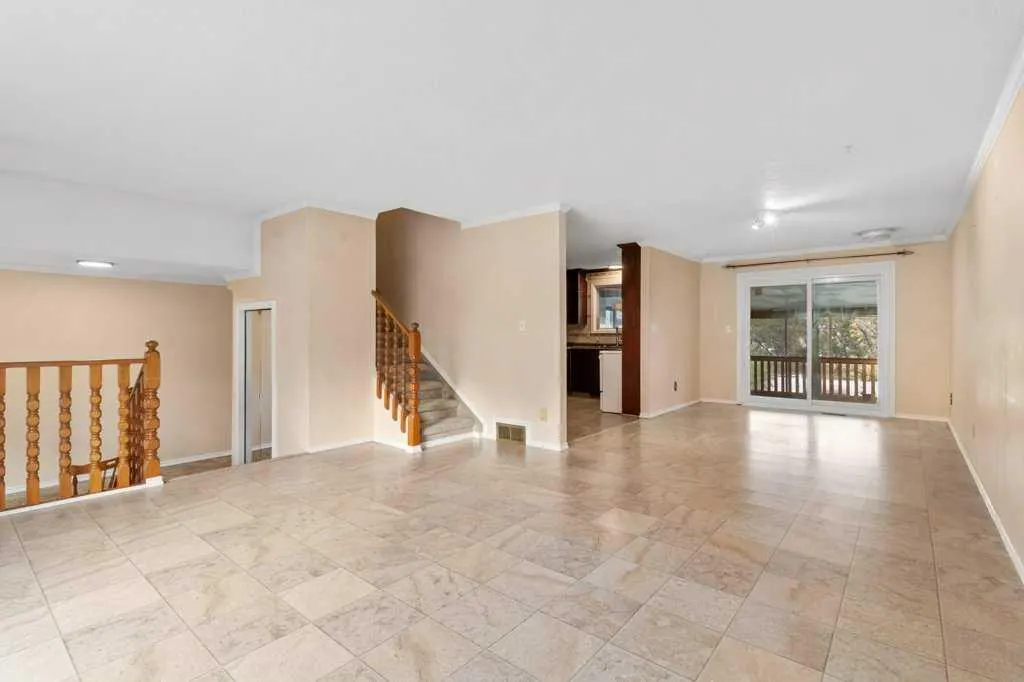 59 Nyman Crescent