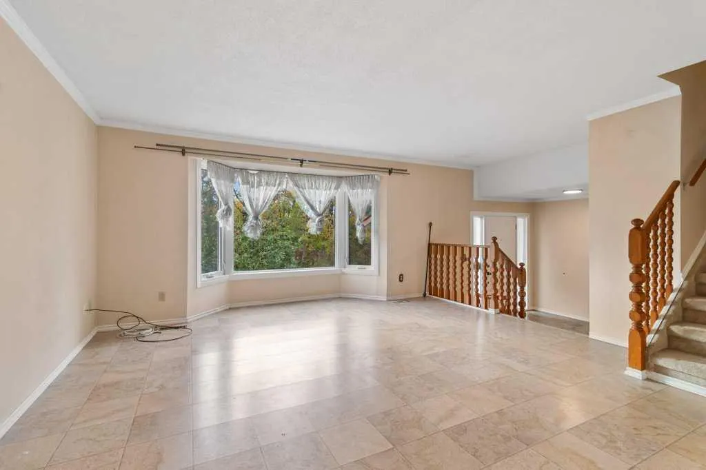 59 Nyman Crescent