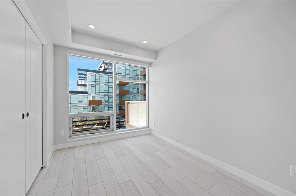 110 18A Street NW, #402