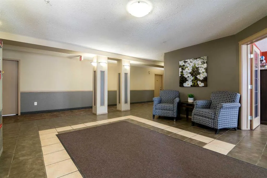 1616 Saamis Drive NW, #304