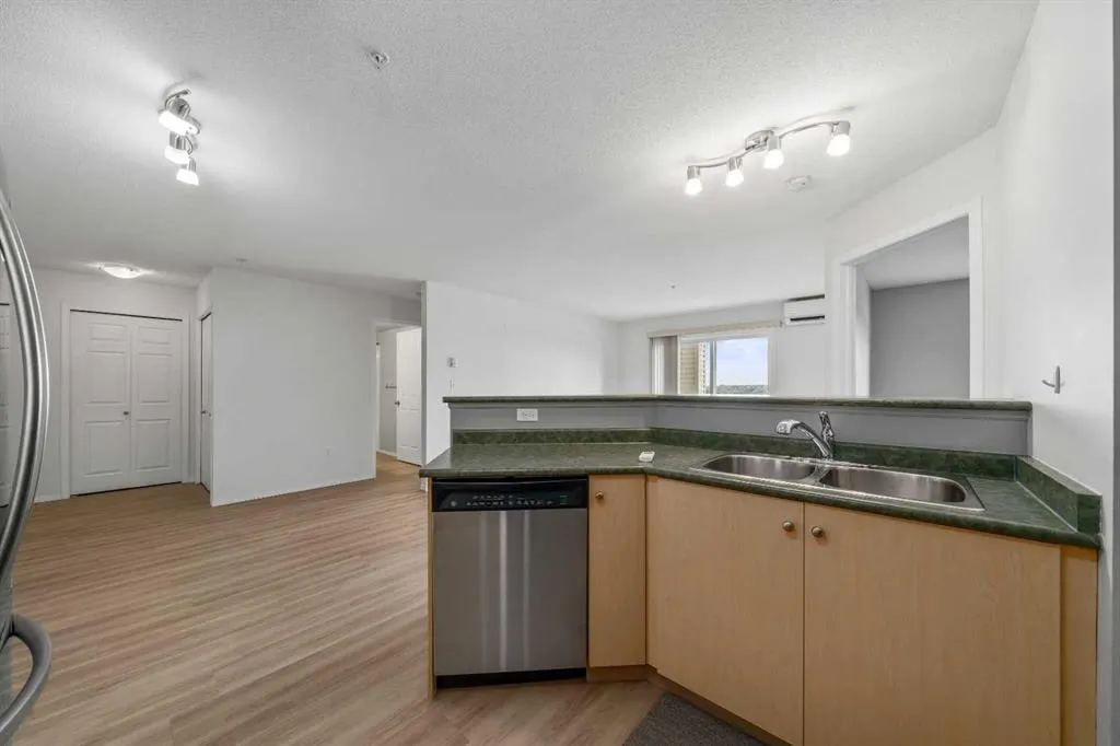 1616 Saamis Drive NW, #304