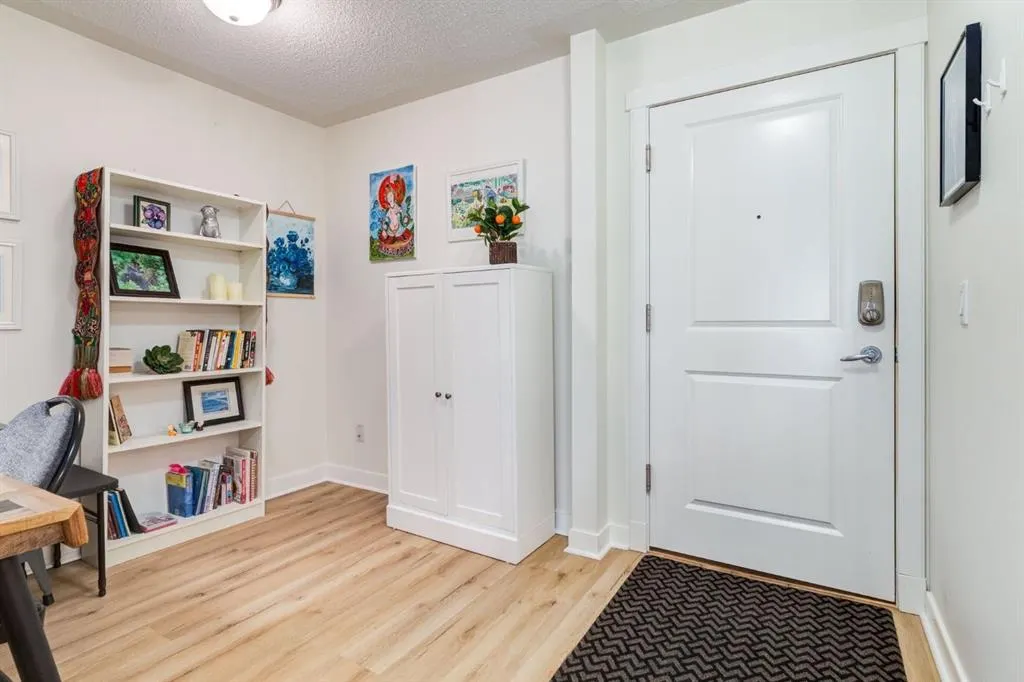 2233 34 Avenue SW, #216