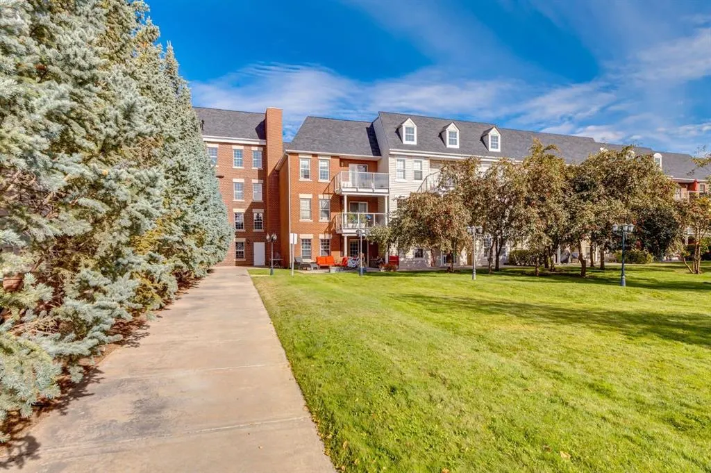 2233 34 Avenue SW, #216