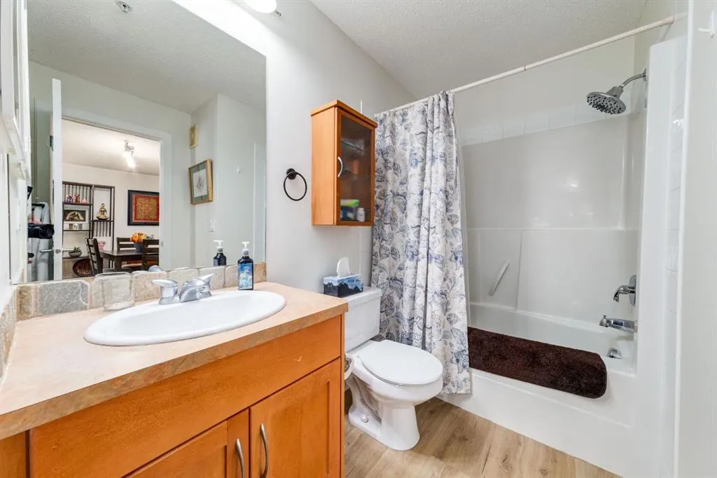 2233 34 Avenue SW, #216