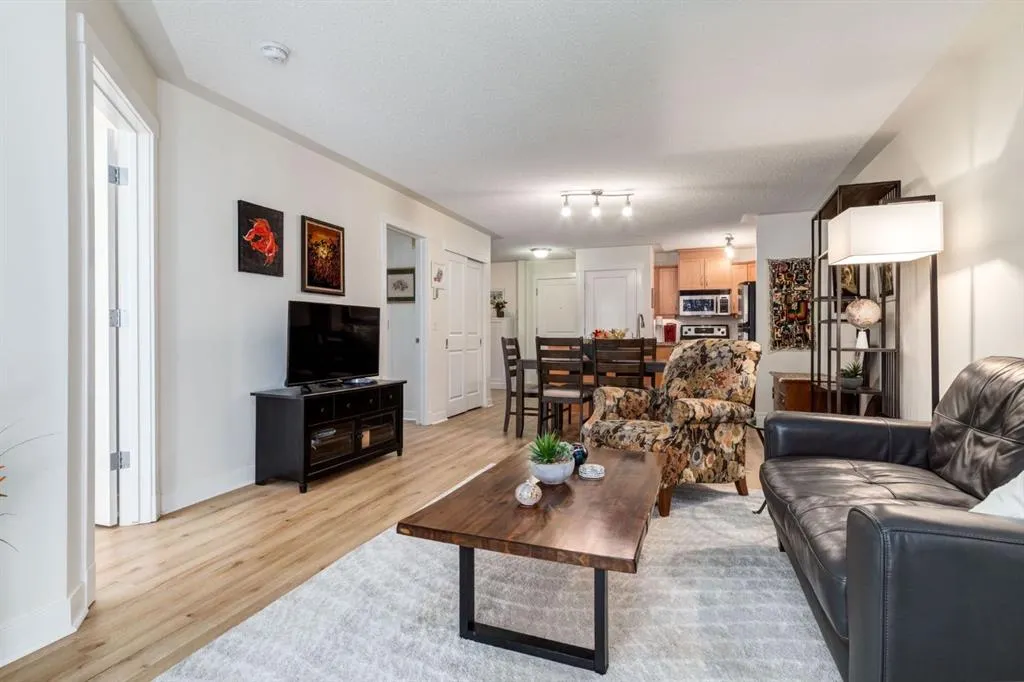 2233 34 Avenue SW, #216