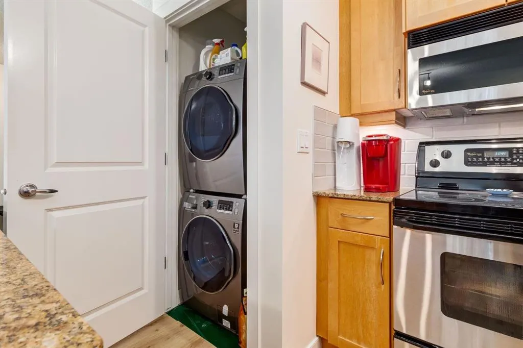 2233 34 Avenue SW, #216