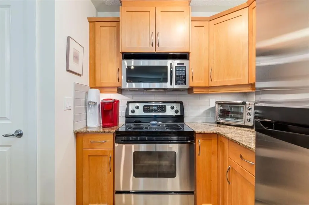 2233 34 Avenue SW, #216