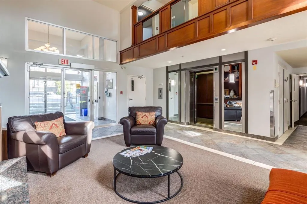 2233 34 Avenue SW, #216
