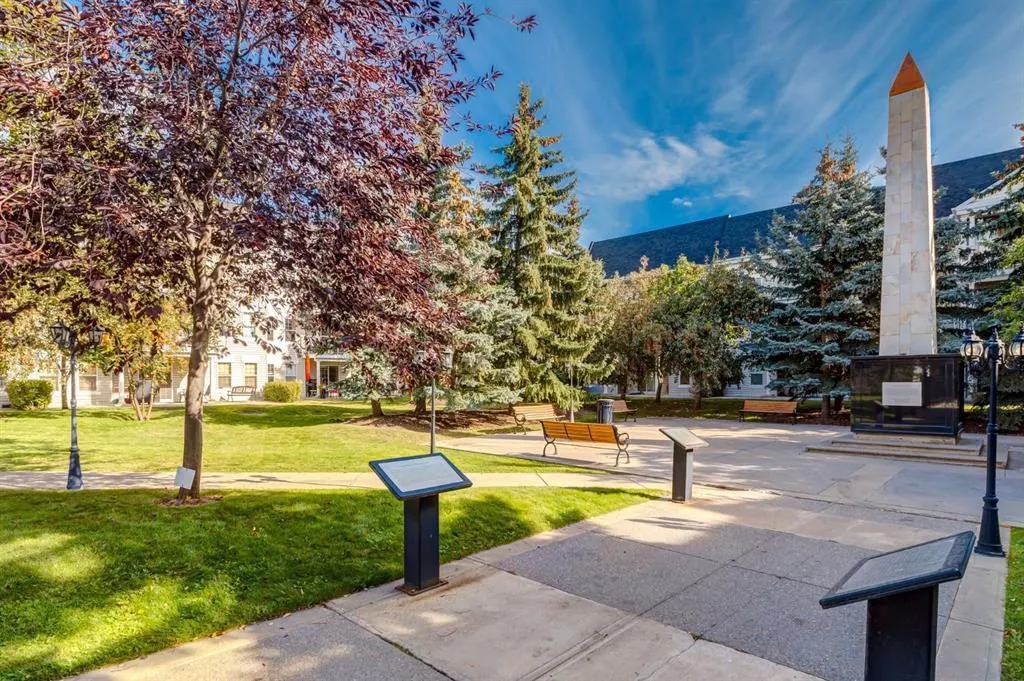 2233 34 Avenue SW, #216
