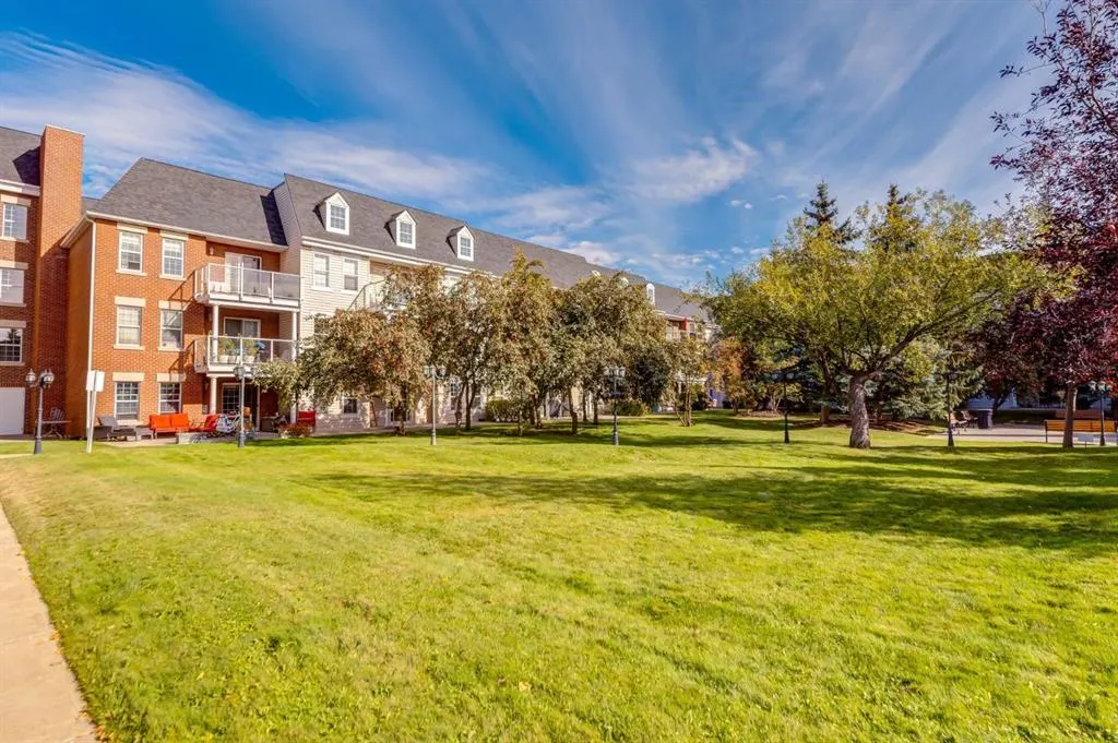 2233 34 Avenue SW, #216