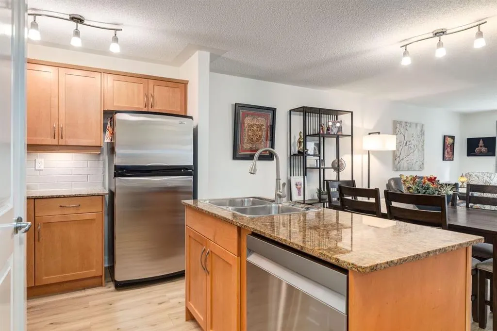 2233 34 Avenue SW, #216