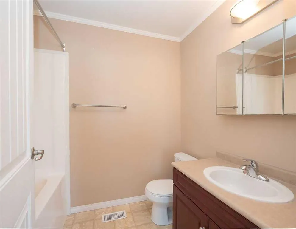 2814 48 Avenue, #202, 303, 304