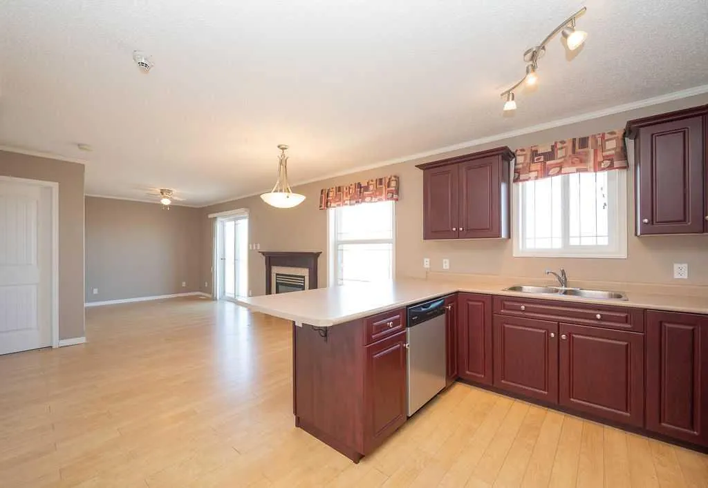 2814 48 Avenue, #202, 303, 304