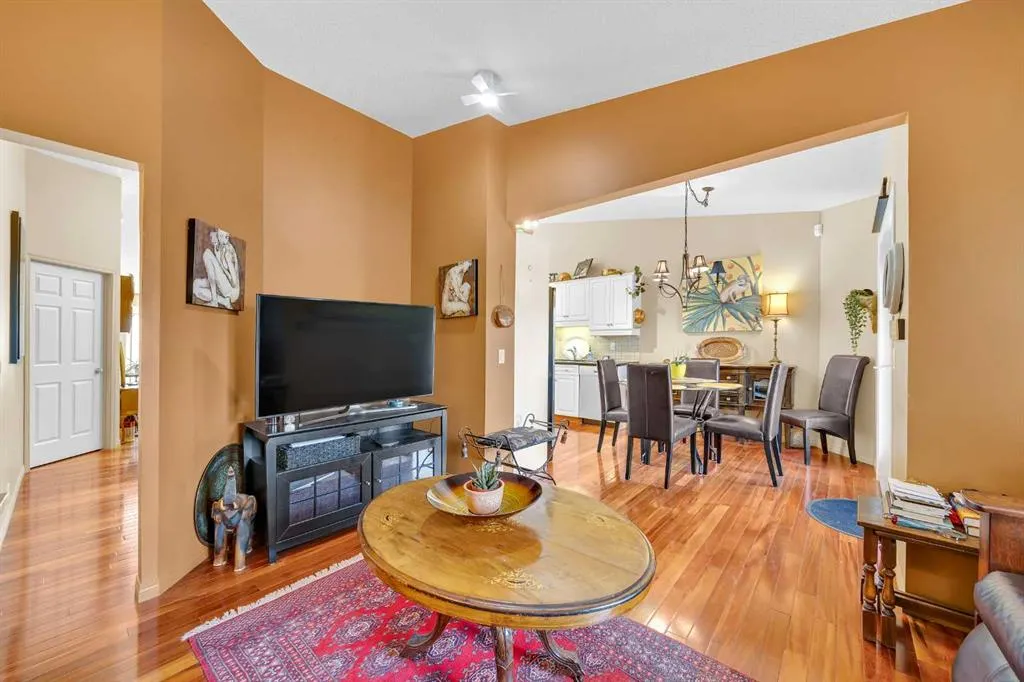 75 Christie Gardens SW