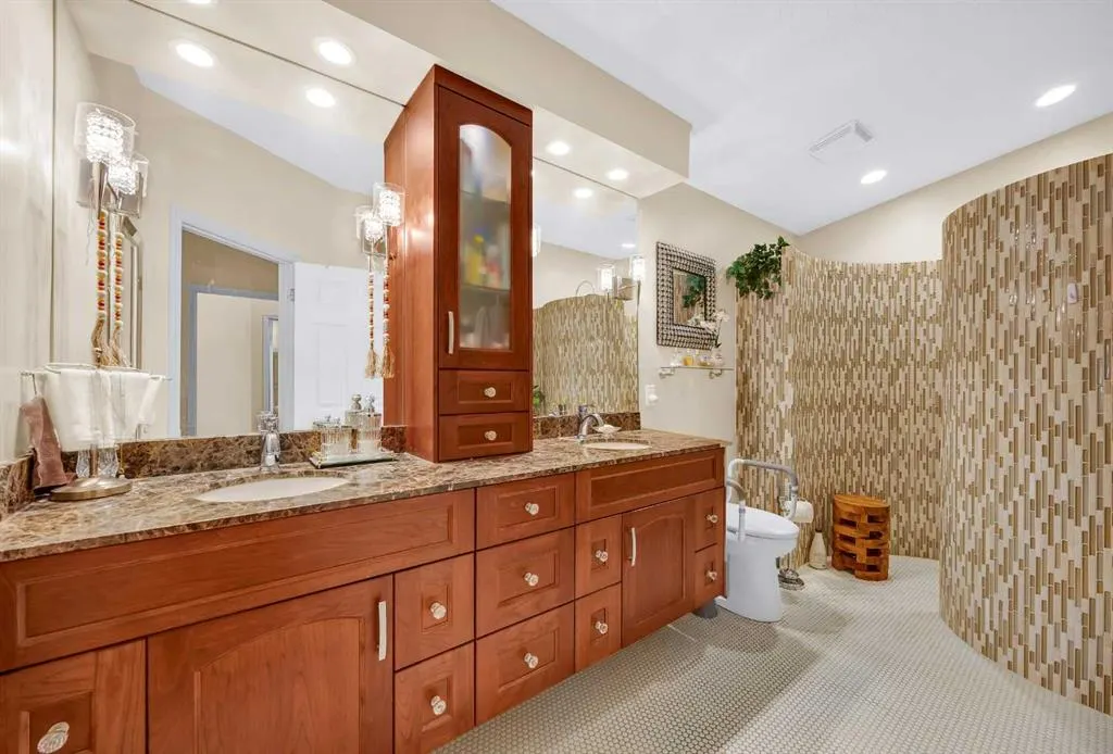 75 Christie Gardens SW