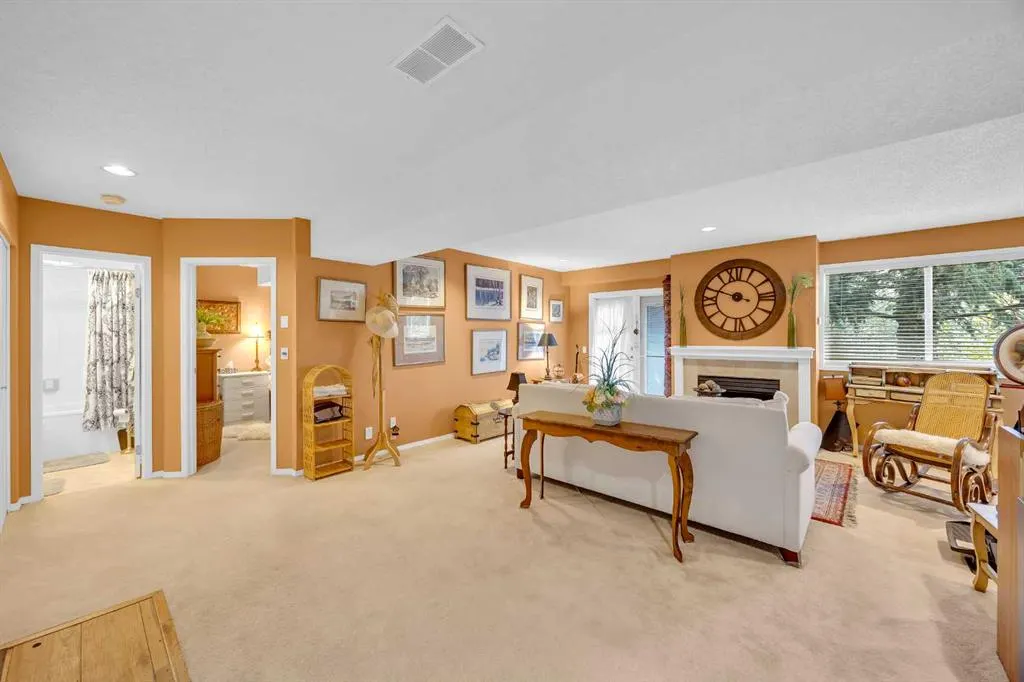 75 Christie Gardens SW