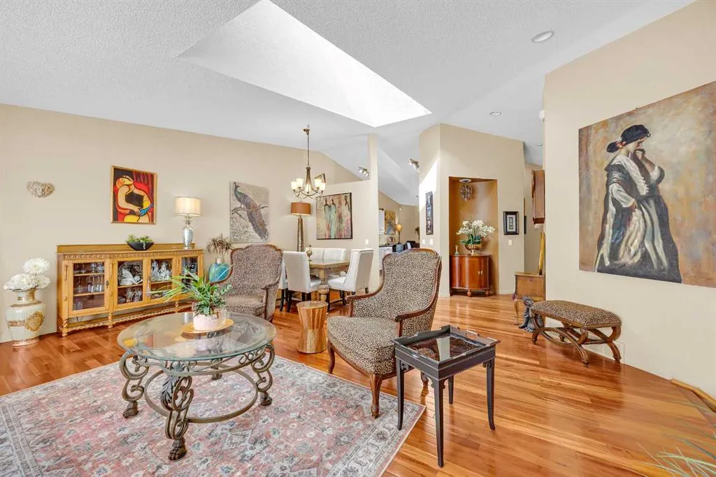 75 Christie Gardens SW