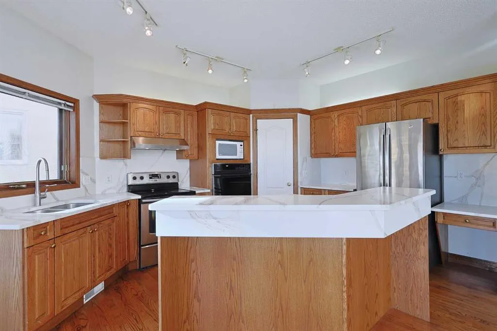 57 Hamptons Circle NW