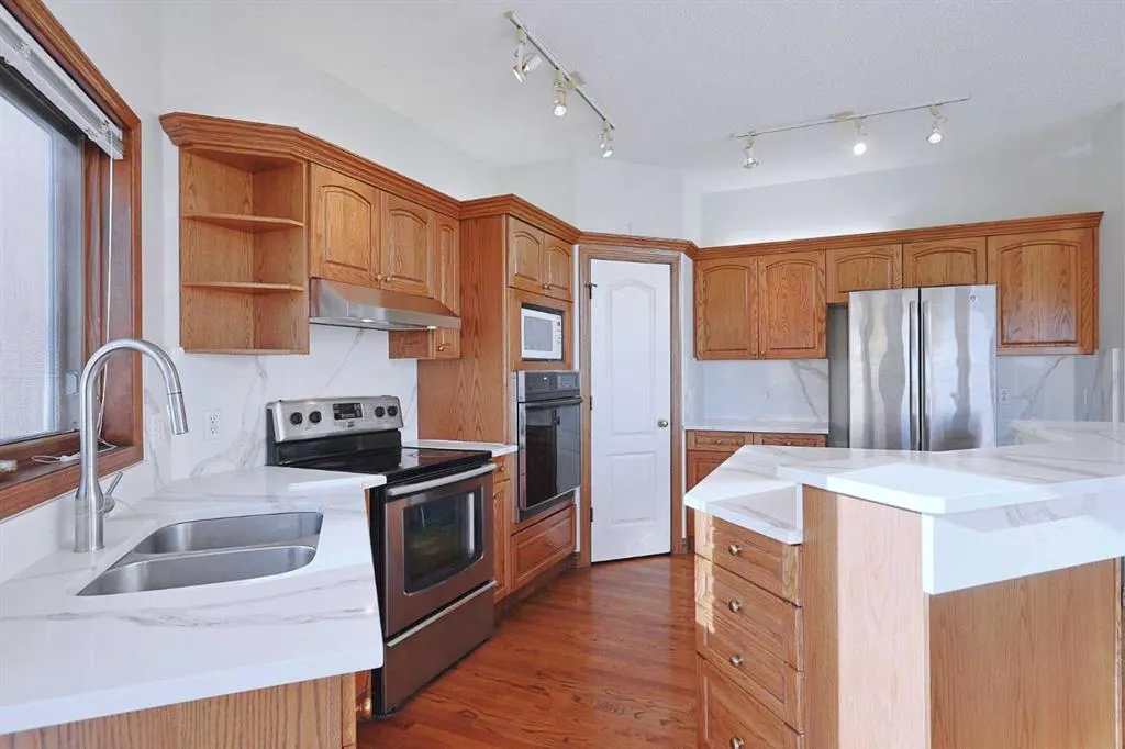 57 Hamptons Circle NW