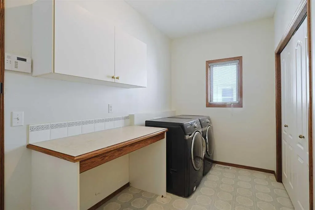 57 Hamptons Circle NW