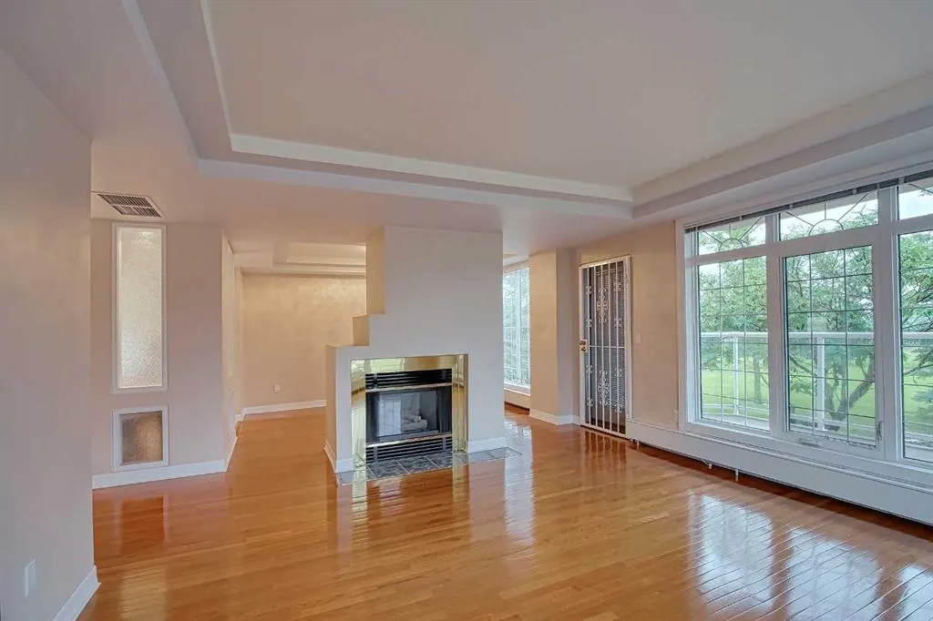 505 Canyon Meadows Drive SW, #101