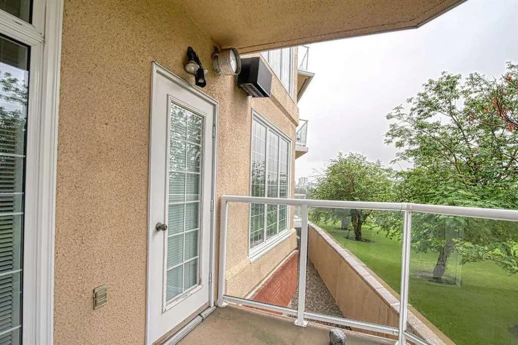 505 Canyon Meadows Drive SW, #101