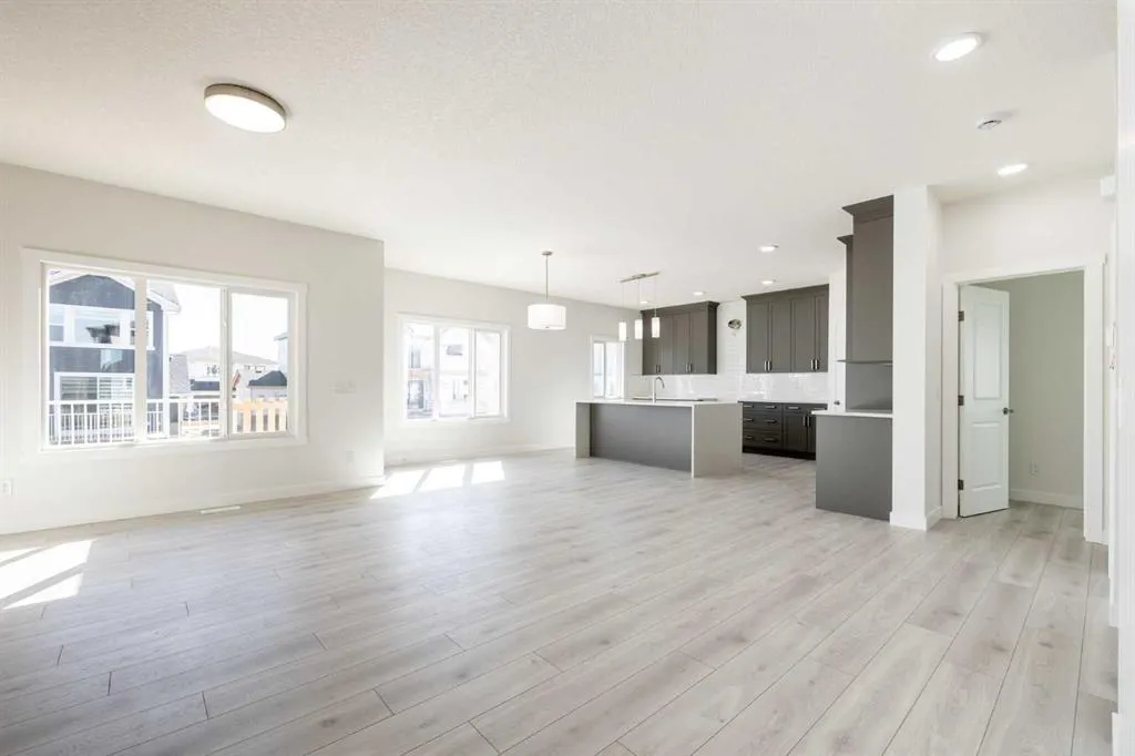 145 Sunstone Way