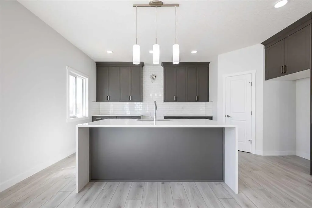 145 Sunstone Way