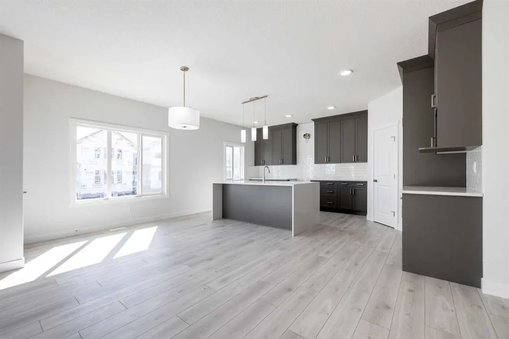 145 Sunstone Way