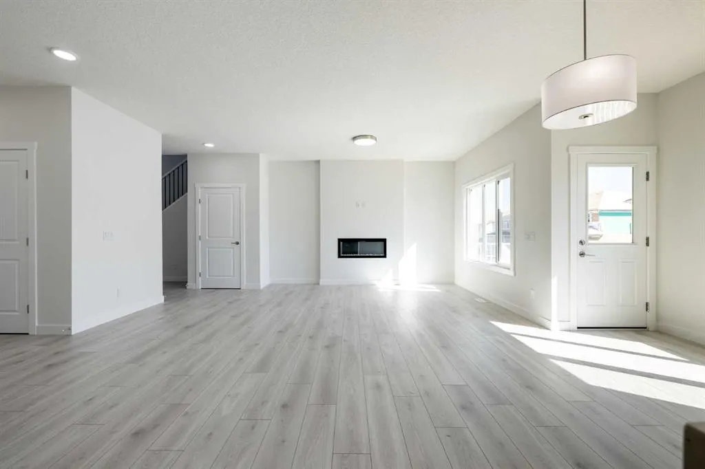 145 Sunstone Way