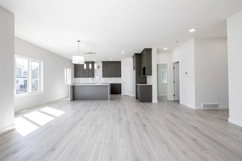 145 Sunstone Way