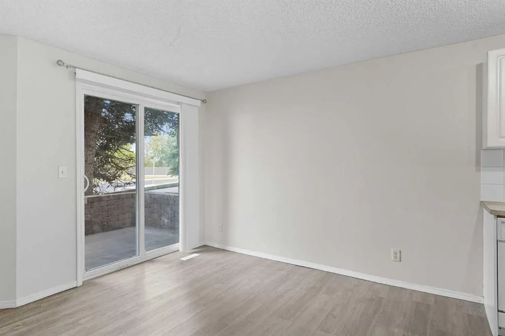 24 2005 Street SW, #101